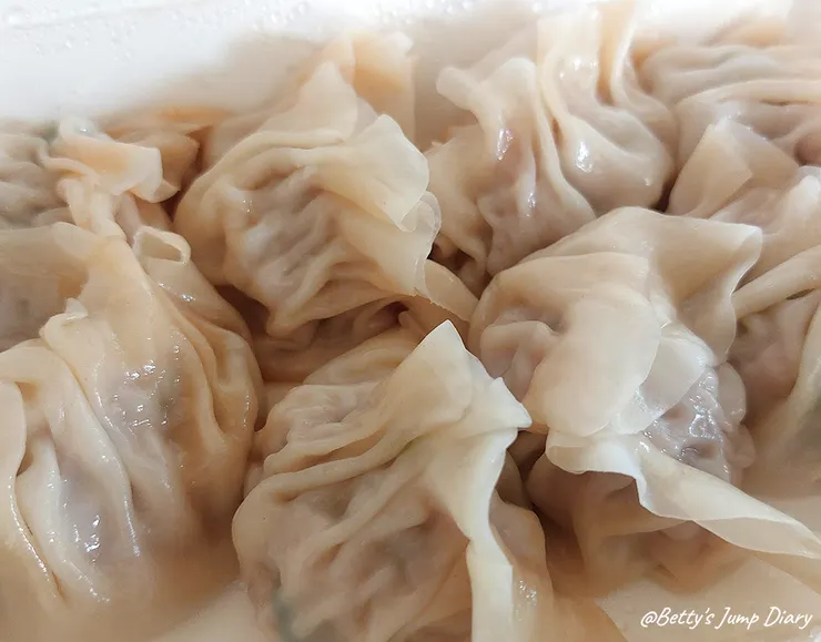 ▲中壢觀光夜市/圖片來源：Betty's Jump Diary