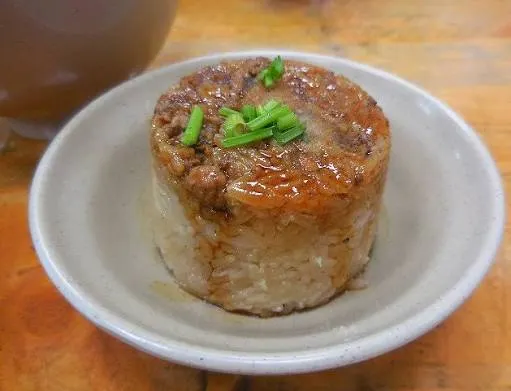 美味的在地米糕（圖片截圖於網路）