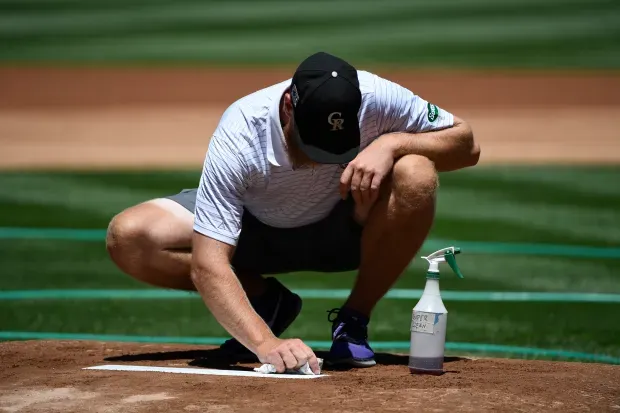 科羅拉多洛磯隊首席場地管理員Mark Razum　Photo：Andy Cross, The Denver Post