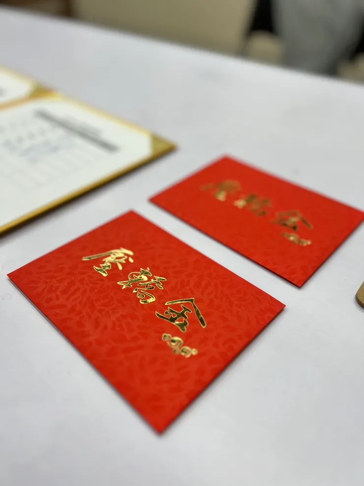宏力移動還準備壓轎金，讓司機們行車保平安