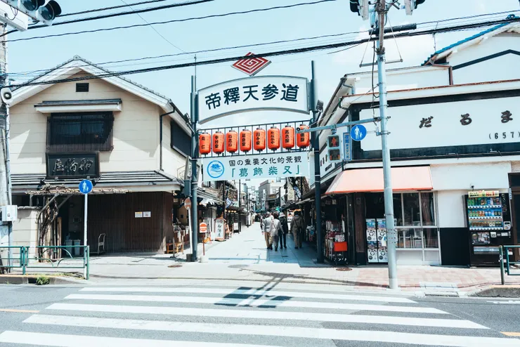 與淺草寺前的仲見世通一樣的門前町