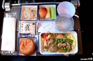 過去太常搭乘廉價航空公司，差點忘記機上有附餐