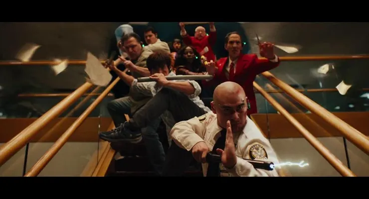 利用武打片的直觀視覺比喻闖過重重難關