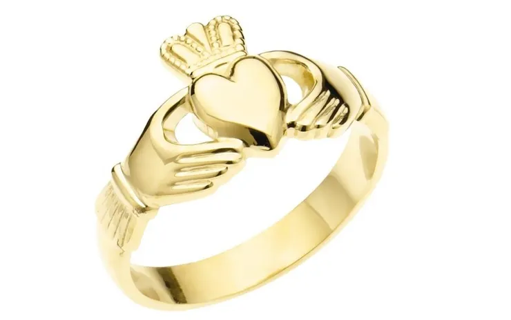 Claddagh ring 也是遊客至愛爾蘭遊玩的必買飾品 ( 圖片來源：Fallers )