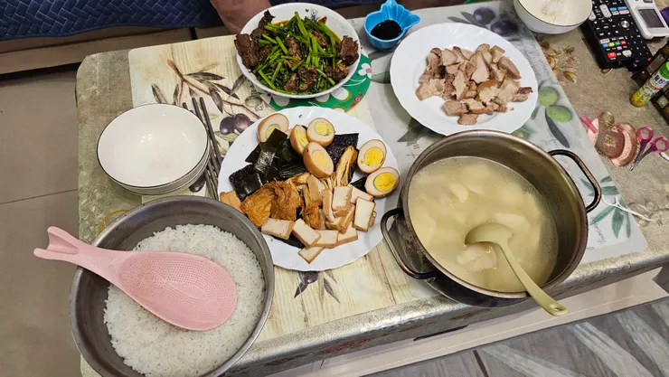 老媽隨便做的午餐也都很好吃!