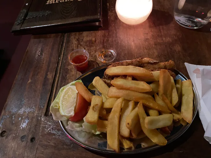 小份的炸魚薯條