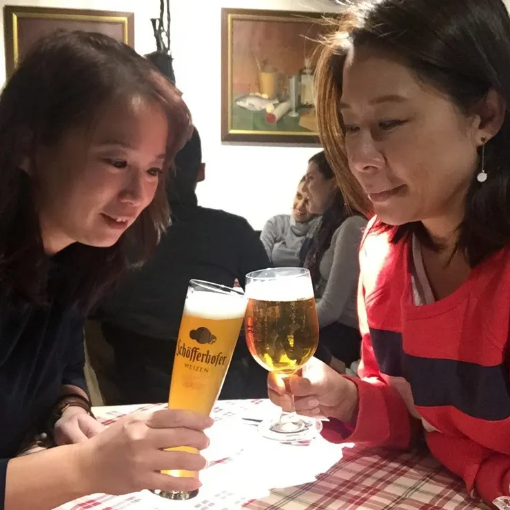 Schöfferhofer Weizen 雪夫豪夫啤酒口感清爽，香氣為濃郁的葡萄柚與酒精感相結合，入口可以喝到清晰的葡萄柚風味和一點麥芽在尾韻釋出
