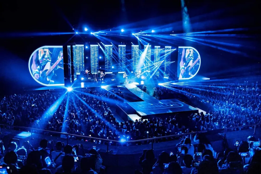 愛咪書寫的BLUE CODE