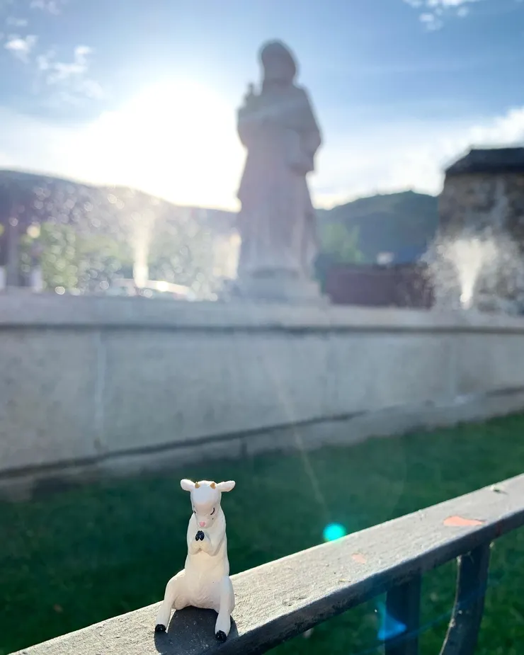 圖一:從 Moninaseca 的朝聖者雕像前出發