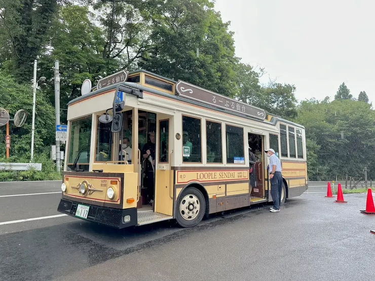 跟仙台公車一樣大小，只是外觀不同，符合我的低調在地旅遊原則