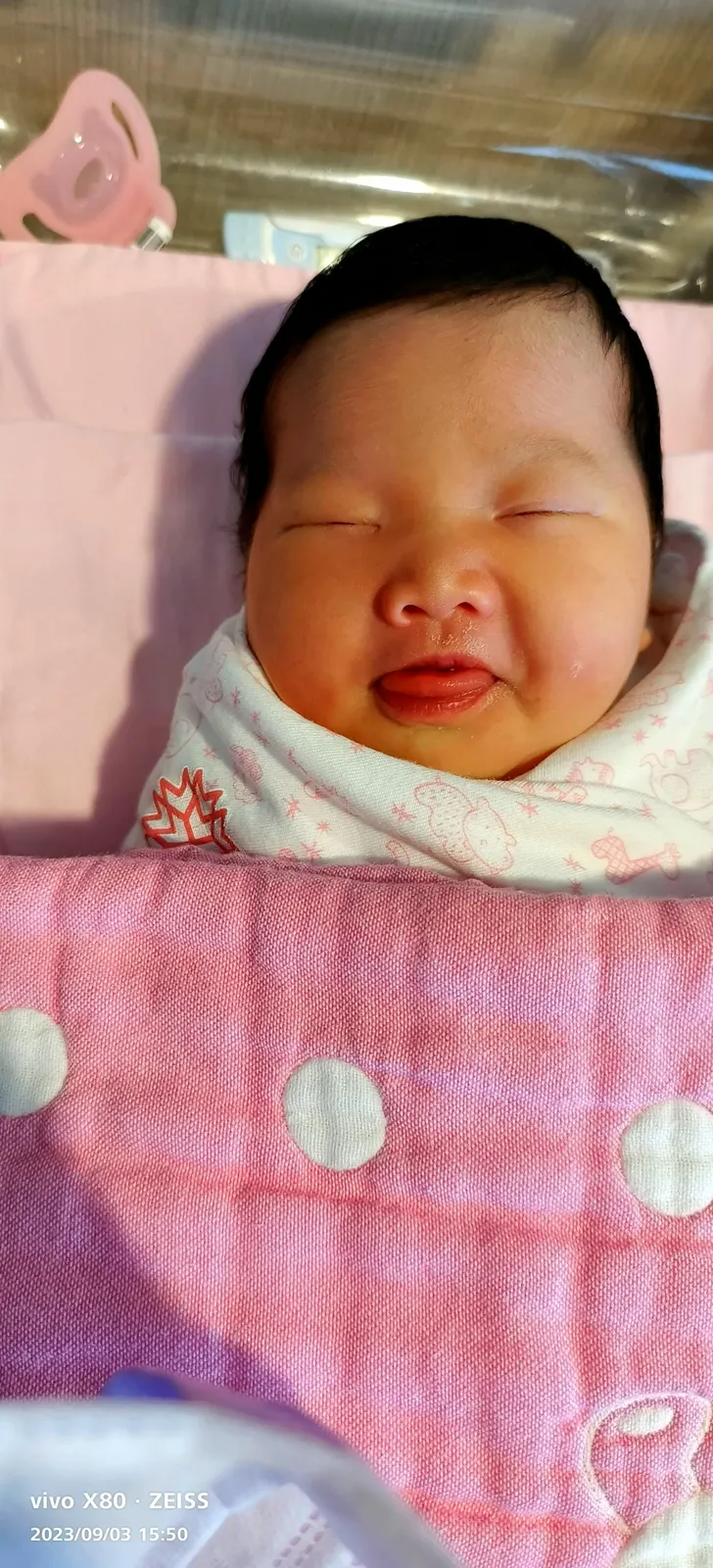 【經典的吐舌鏡頭】