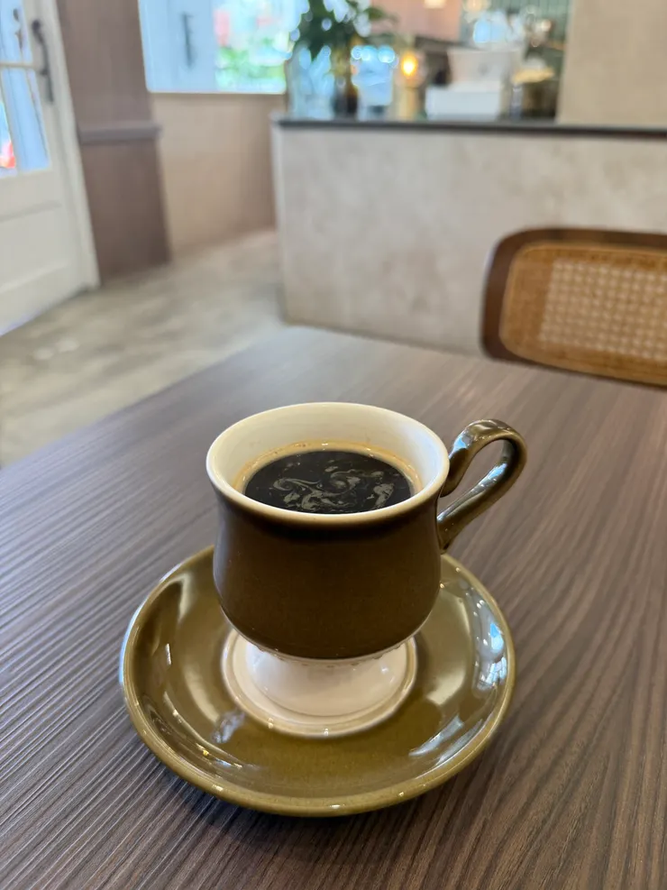 單點 黑咖啡 H 110元