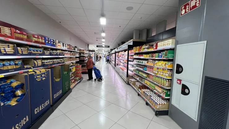 大型連鎖超商的水比較便宜