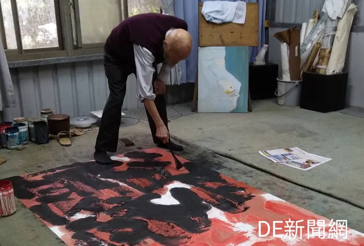 蕭仁徵老師趕在展出前夕推出新的作品。(照片蕭仁徵/提供)