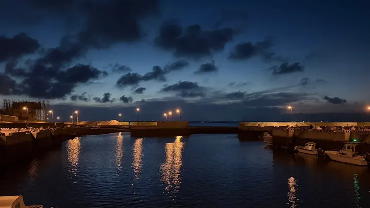 夜晚的漁港