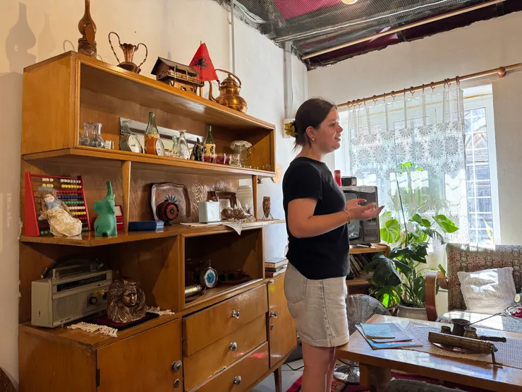 當天為我們解說的導覽員小妹