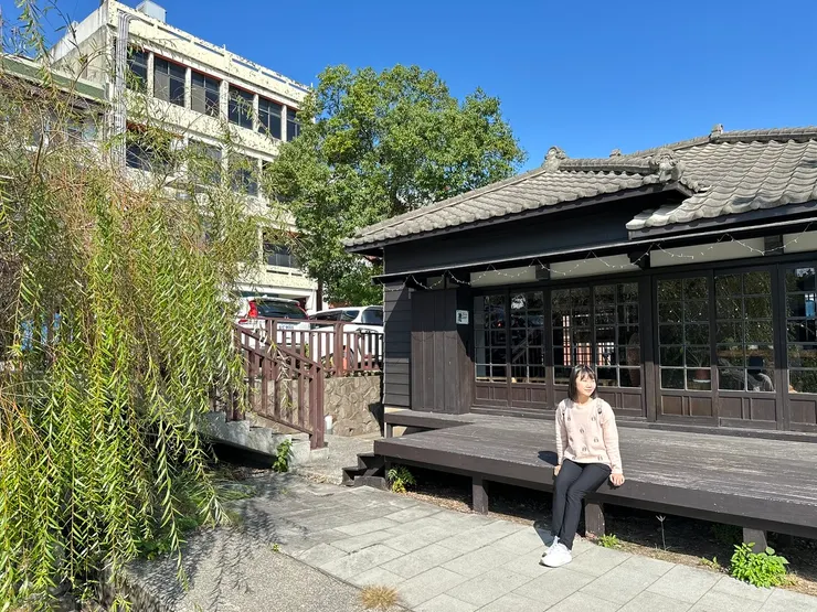 很喜歡這個日式陽台，在這裡曬太陽好舒服