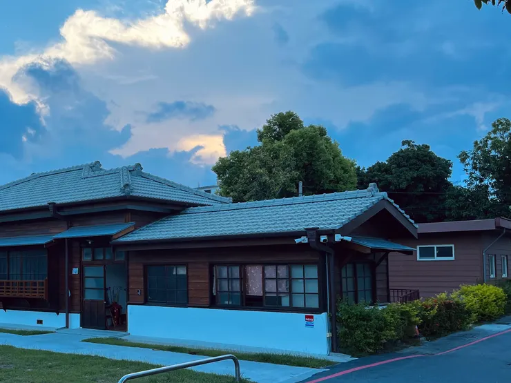 草町商號對面的寶町藝文中心