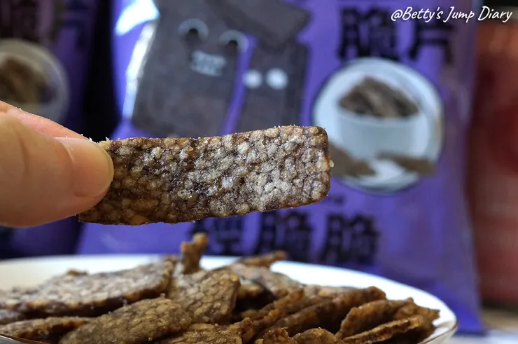 ▲經脆脆全素「米血脆片」/ 圖片來源:Betty's Jump Diary