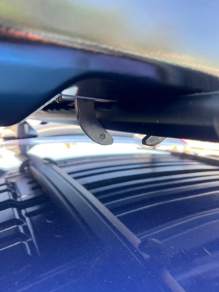 箱子底部的抓勾也是很穩固