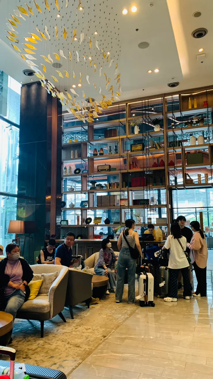 飯店從大廳就開始氣派了。