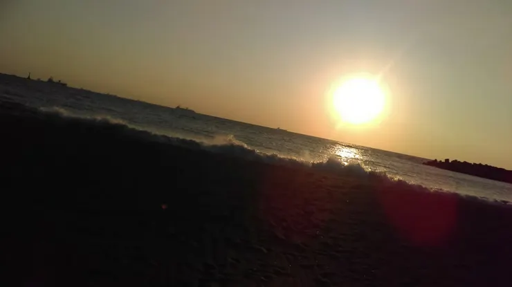 ＂海的另一邊是甚麼