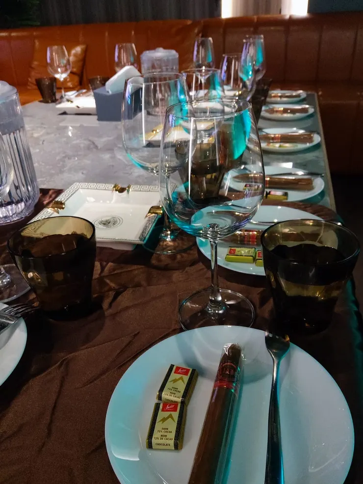 【漫霧初嘗】雪茄分享會擺設畫面