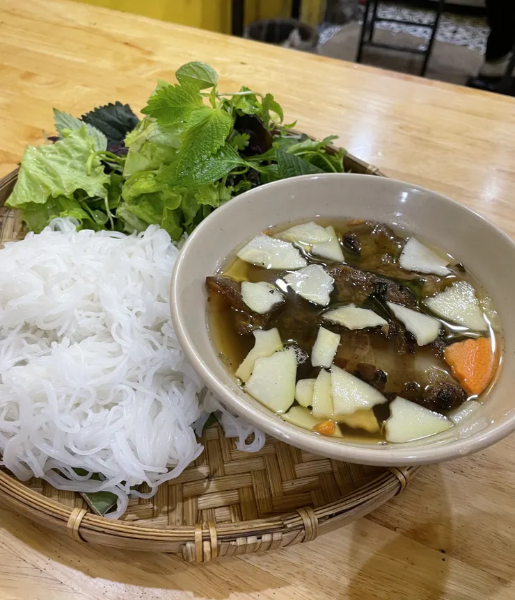 Bún chả Hải Kiều 傳統米線