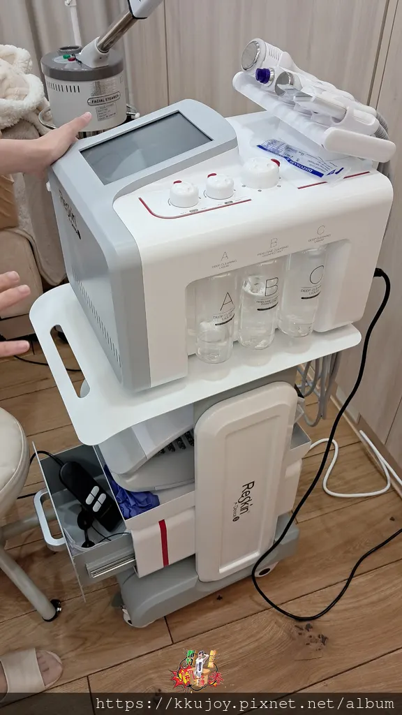 潤顏Etre Jeune | 國家乙級美容技術士 | 醫學中