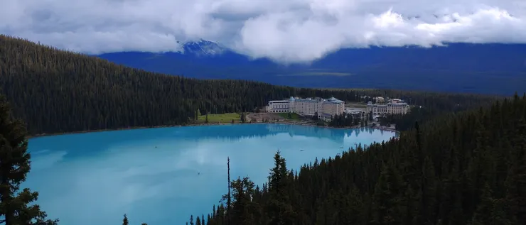 在 Fairview Lookout 由上往下俯瞰