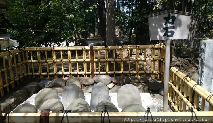 以上照片截取自https://jinja.tokyolovers.jp/tokyo/setagaya/setagayahachimangu