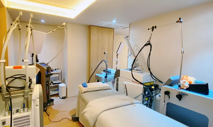 台北東區打雷射｜RedTouch PRO凍態雷射(果凍光)│台北打雷射推薦綻妍醫美診所