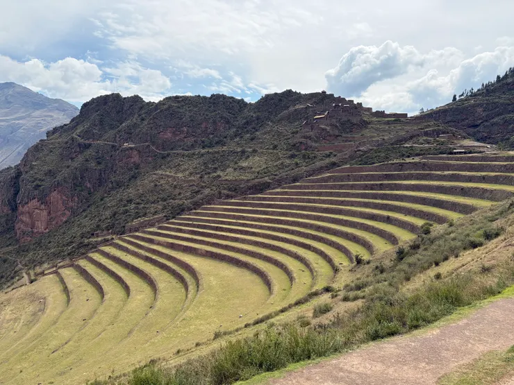 有著巨大的規模與優美的圓弧線條的梯田