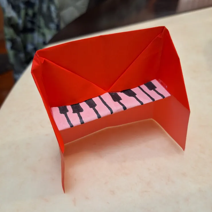 圖為小女摺紙作品