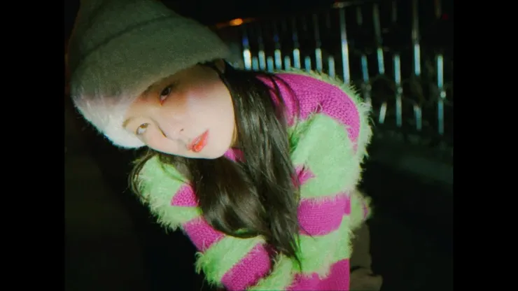圖片來源：Red Velvet SEULGI 슬기 'Anywhere But Home' Special Film YouTube