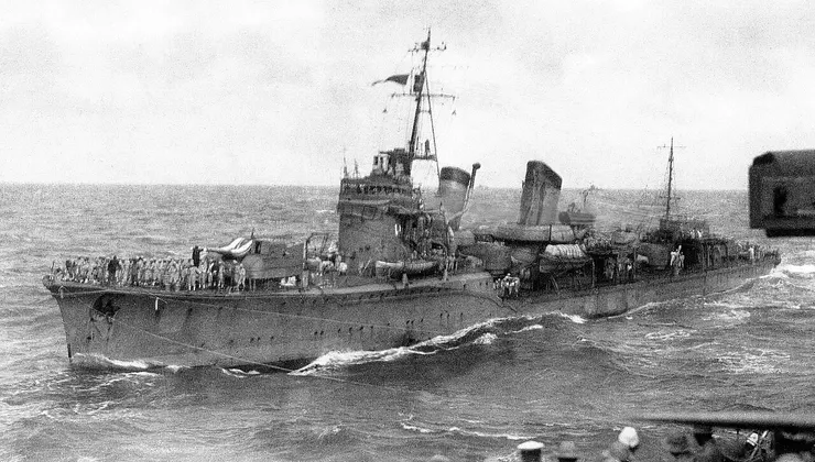 1941年12月10日，「響號」航行中。