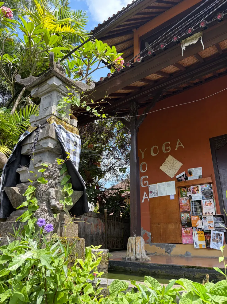 很簡單的接待處，接待人員很親切。俯瞰山下的景色，還沒開始上課就已經覺得被治癒了