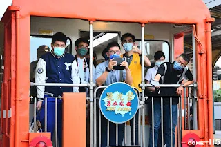 車尾客廳車也掛有復刻的莒光號頭牌