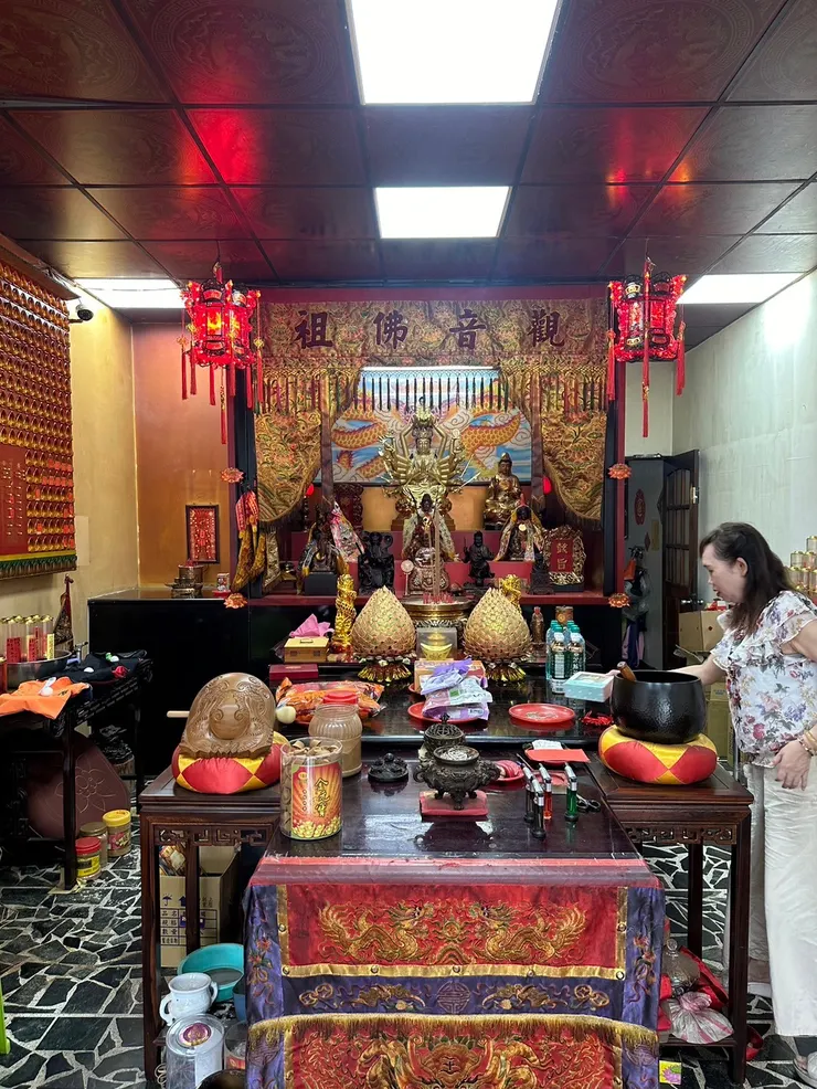 在龍潭德靈宮的轉運之旅：收驚、點燈、安太歲