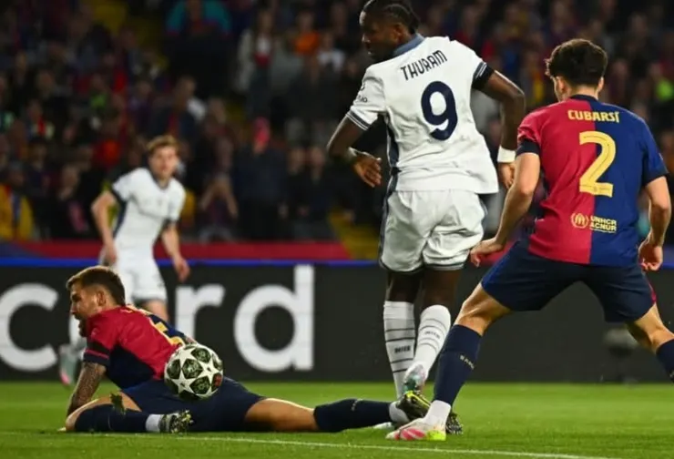 杜林後腳跟挑射入網助國際米蘭領先1:0