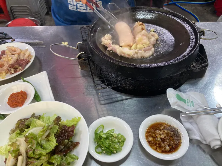 13點，百花烤腸，牛的一些內臟什麼的