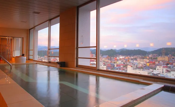 尤其最右邊躺著泡真是一大享受。圖取自官網