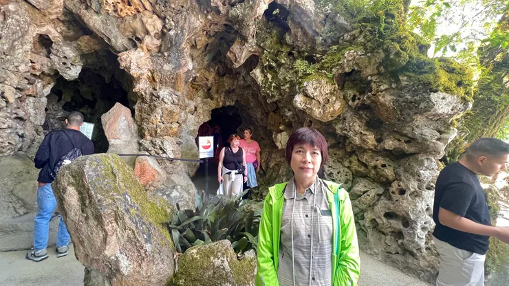 通往花園出口，管制只出不進。