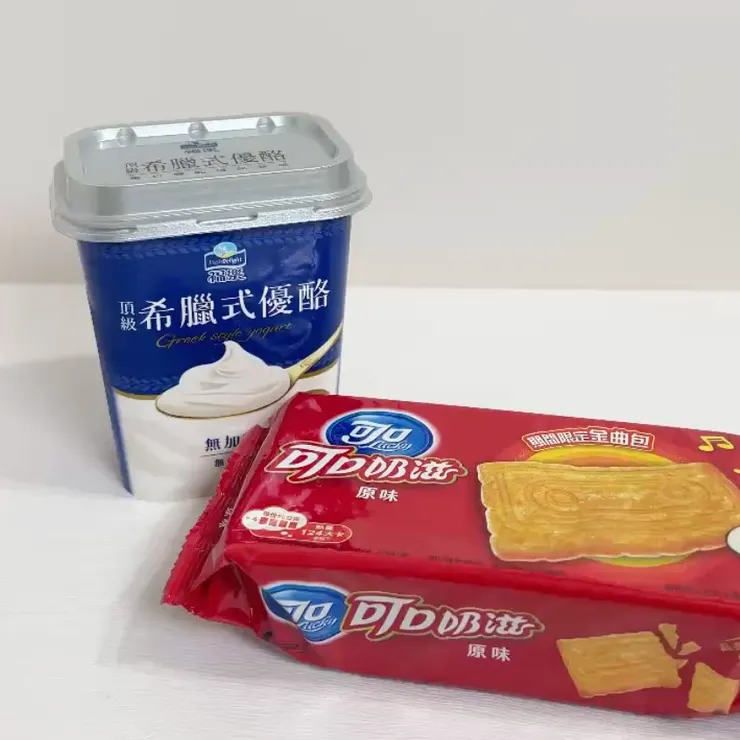可口奶滋配上希臘式優格