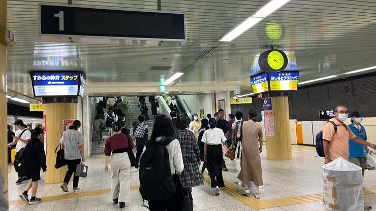 有不少札幌市民也在這邊換車。