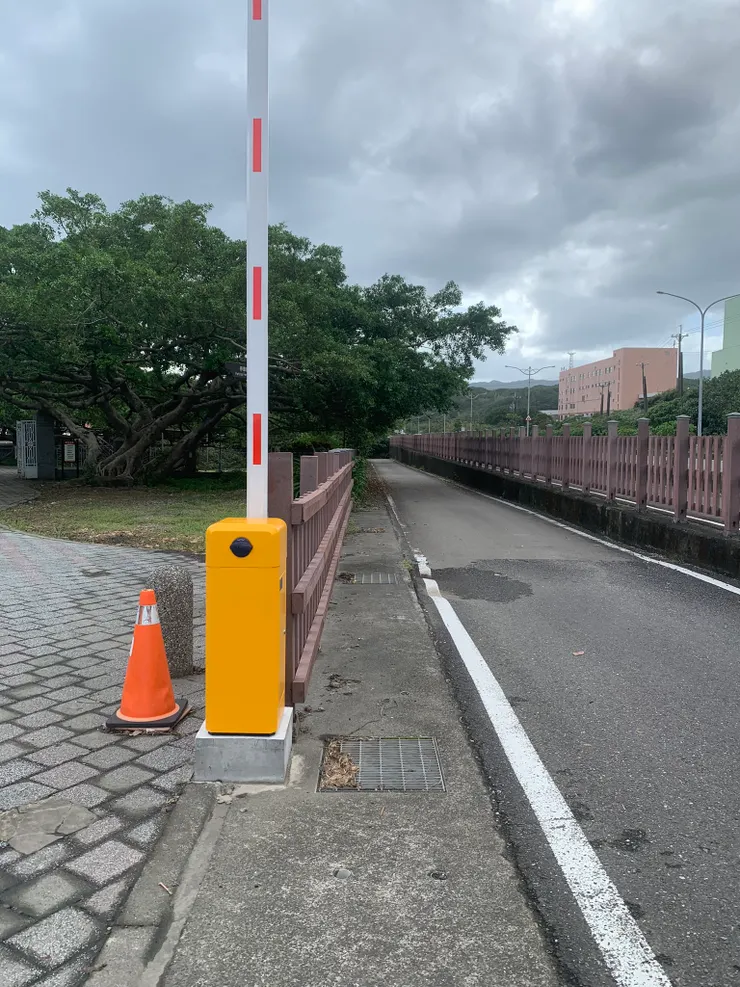 自行車道的終點回到台2線。