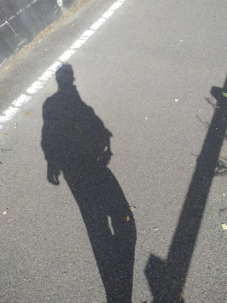 看到影子 就想起淺草遇到的二重身