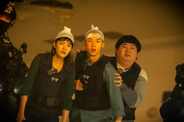 調查殺人事件的過程，仍有突如其來的笑料