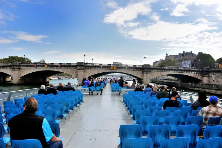 【或許這是冷門時段，只載了約容量1/3的遊客。】