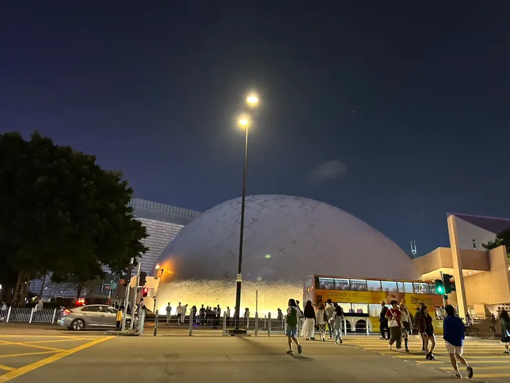 香港-維多利亞港||球形屋頂很像冰淇淋~我又想吃冰淇淋了